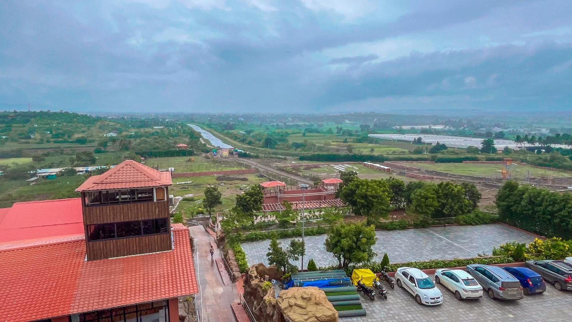 Regenta Bharti Amusement & Adventure Resort Pune, Urulikanchan Uruli Kānchān Zewnętrze zdjęcie